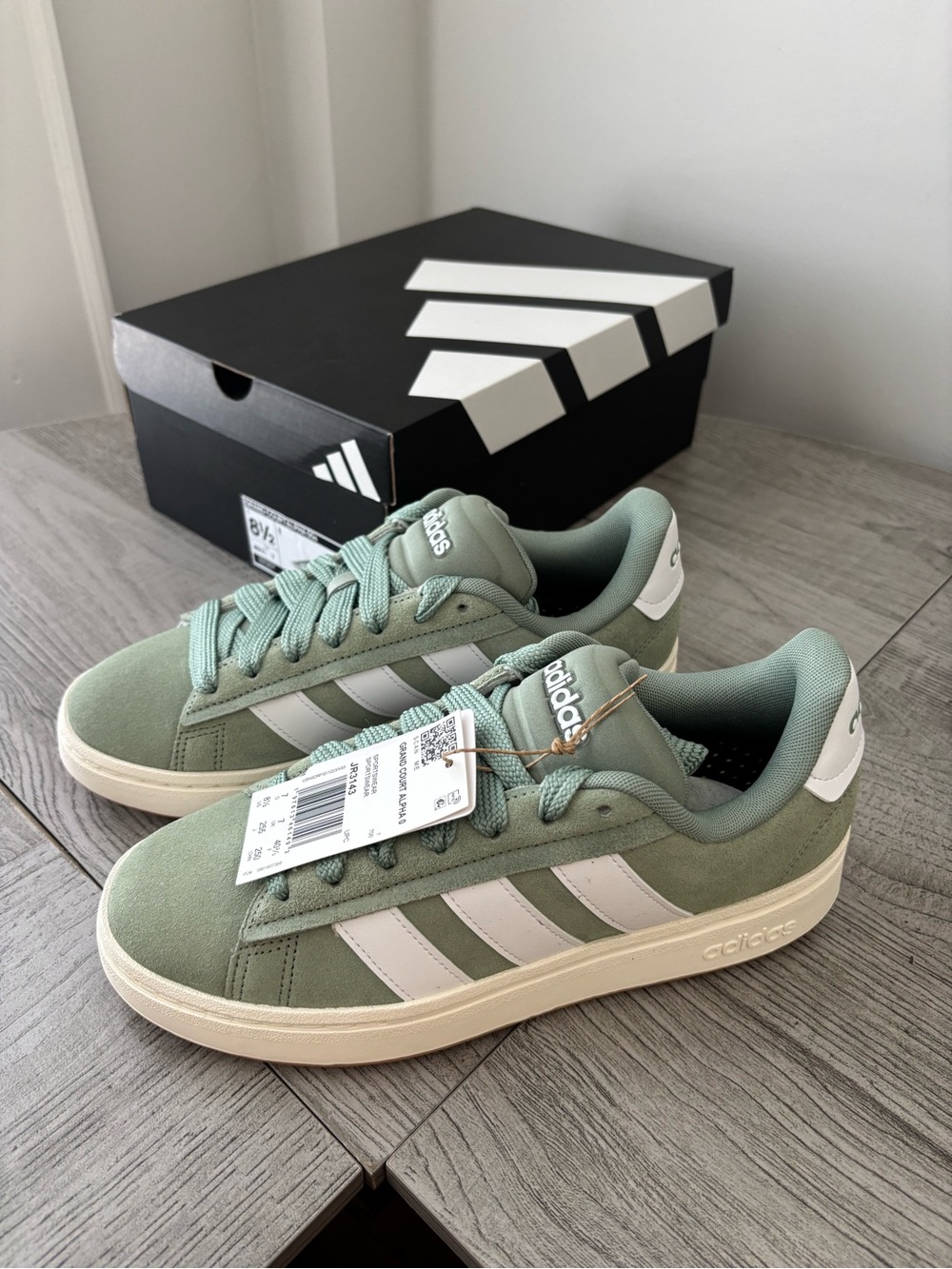 Adidas Grand Court Alpha 00s in Silver Green/Cloud White/Gum